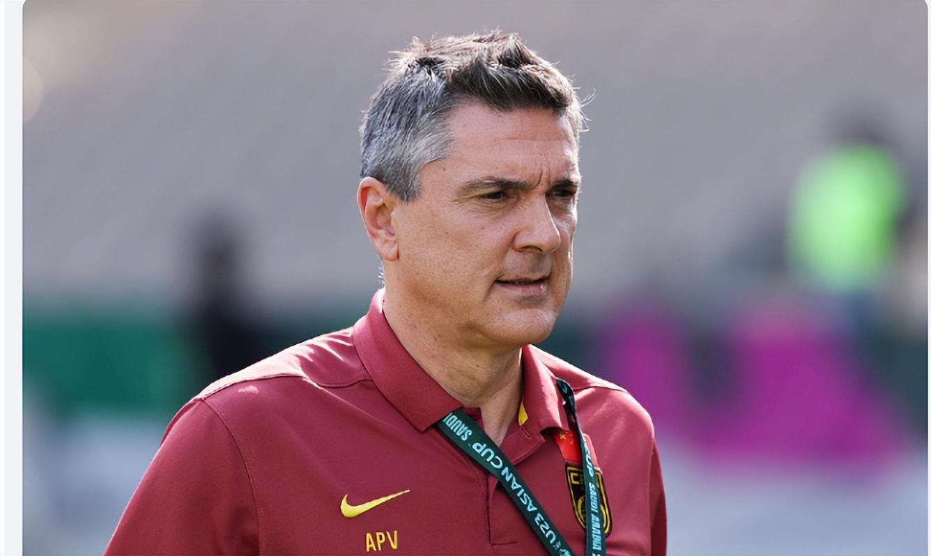 西班牙教头+U20班底冲奥运，这次中国男足能摆脱&amp;quot;换帅死循环&amp;quot;吗？